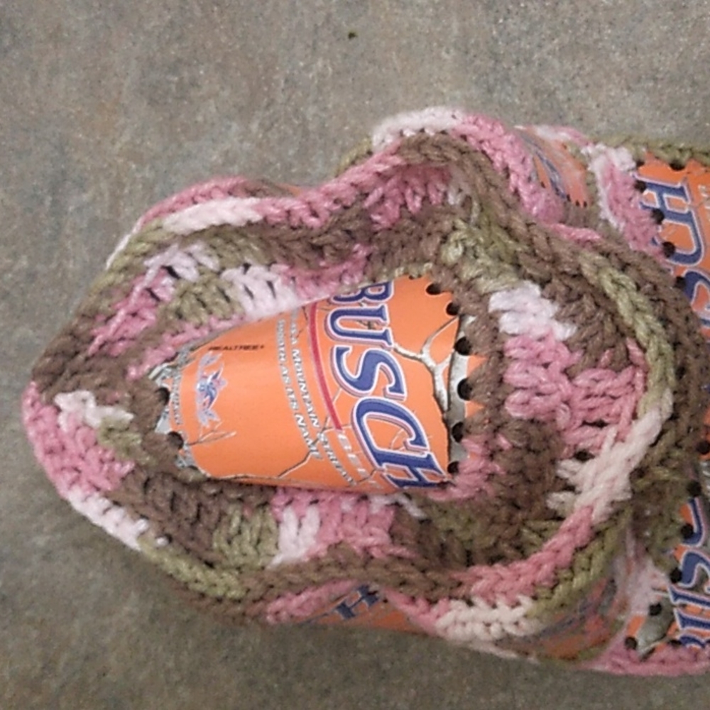 Busch can crochet hat - Picture 2 of 4
